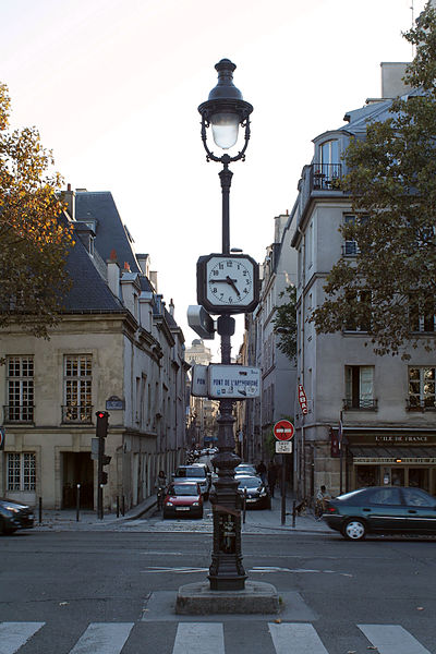 400px-Paris,_pont_de_l'Archevêché,_horloge.jpg