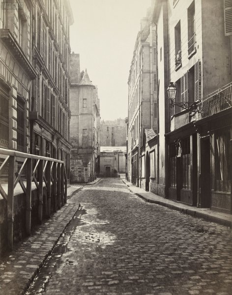 rue hautefeuille_1866 maison natale au 17 de baudelaire à gauche.jpg