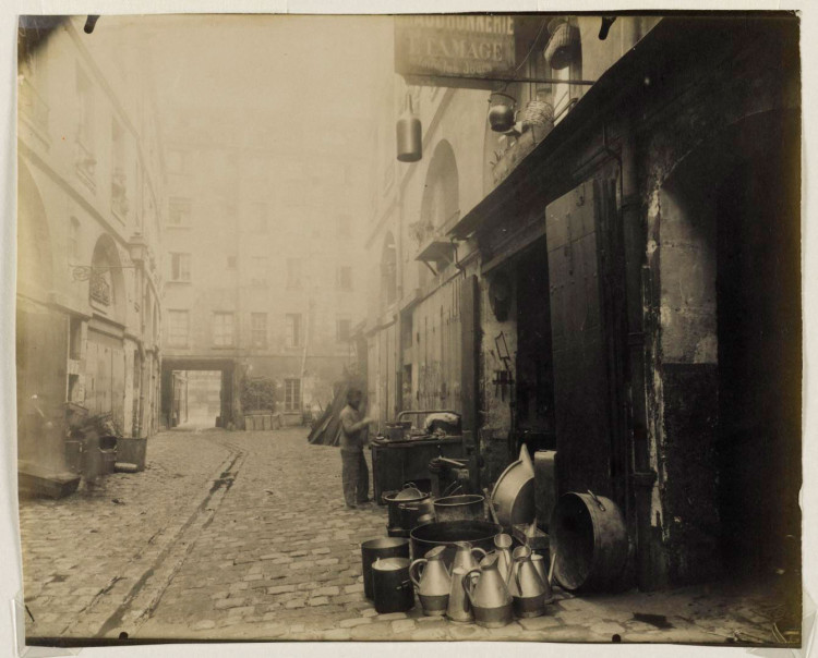 cour du dragon côté droit.jpg (177.39 Kio) Vu 39 fois cour du dragon côté droit.jpg