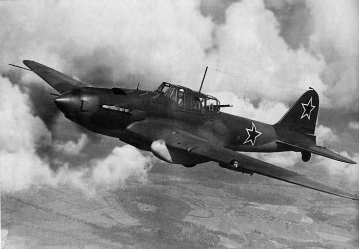 il-2-sturmovik.jpg (47.76 Kio) Vu 222 fois il-2-sturmovik.jpg